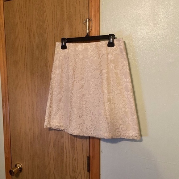 New York & Company Size 4 Beige w/Geometric Lace Print Above Knee A-Line Skirt - Picture 1 of 4